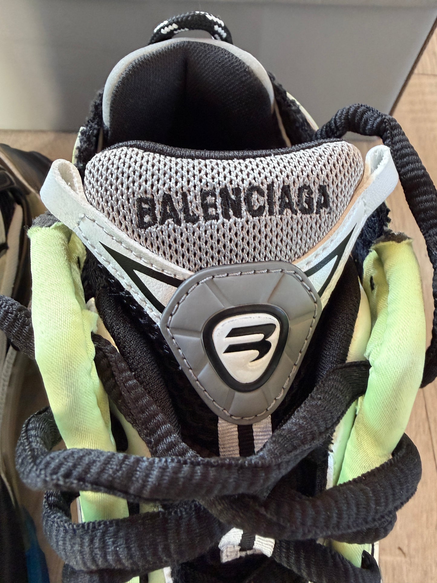 Balenciaga runner 38